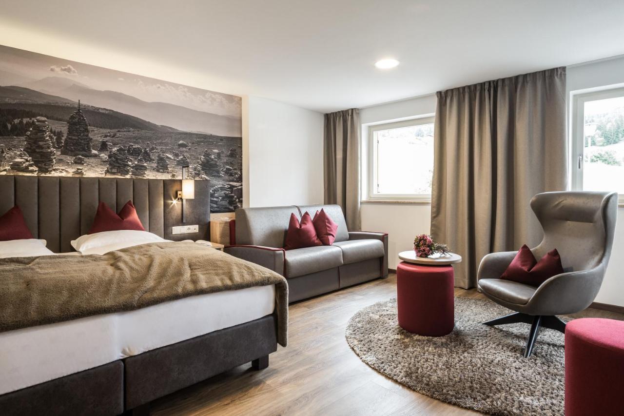 Hotel Zum Loewen - Al Leone Meltina Exteriör bild