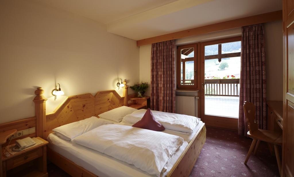 Hotel Zum Loewen - Al Leone Meltina Rum bild