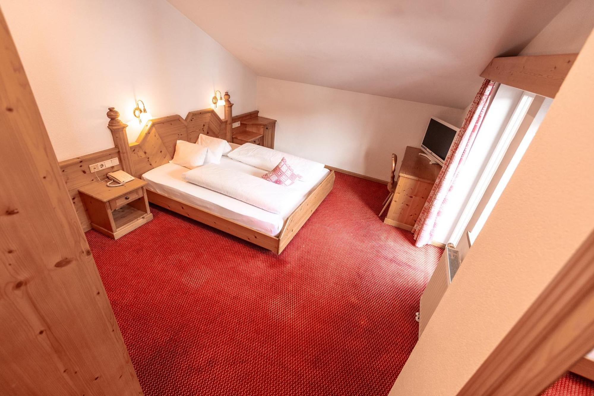 Hotel Zum Loewen - Al Leone Meltina Exteriör bild