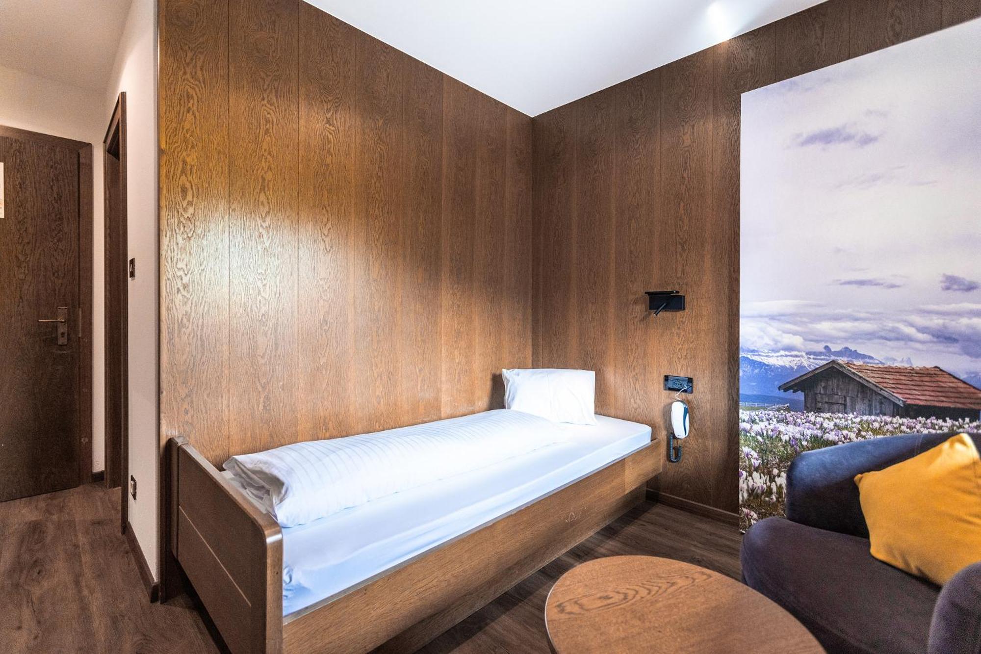 Hotel Zum Loewen - Al Leone Meltina Exteriör bild