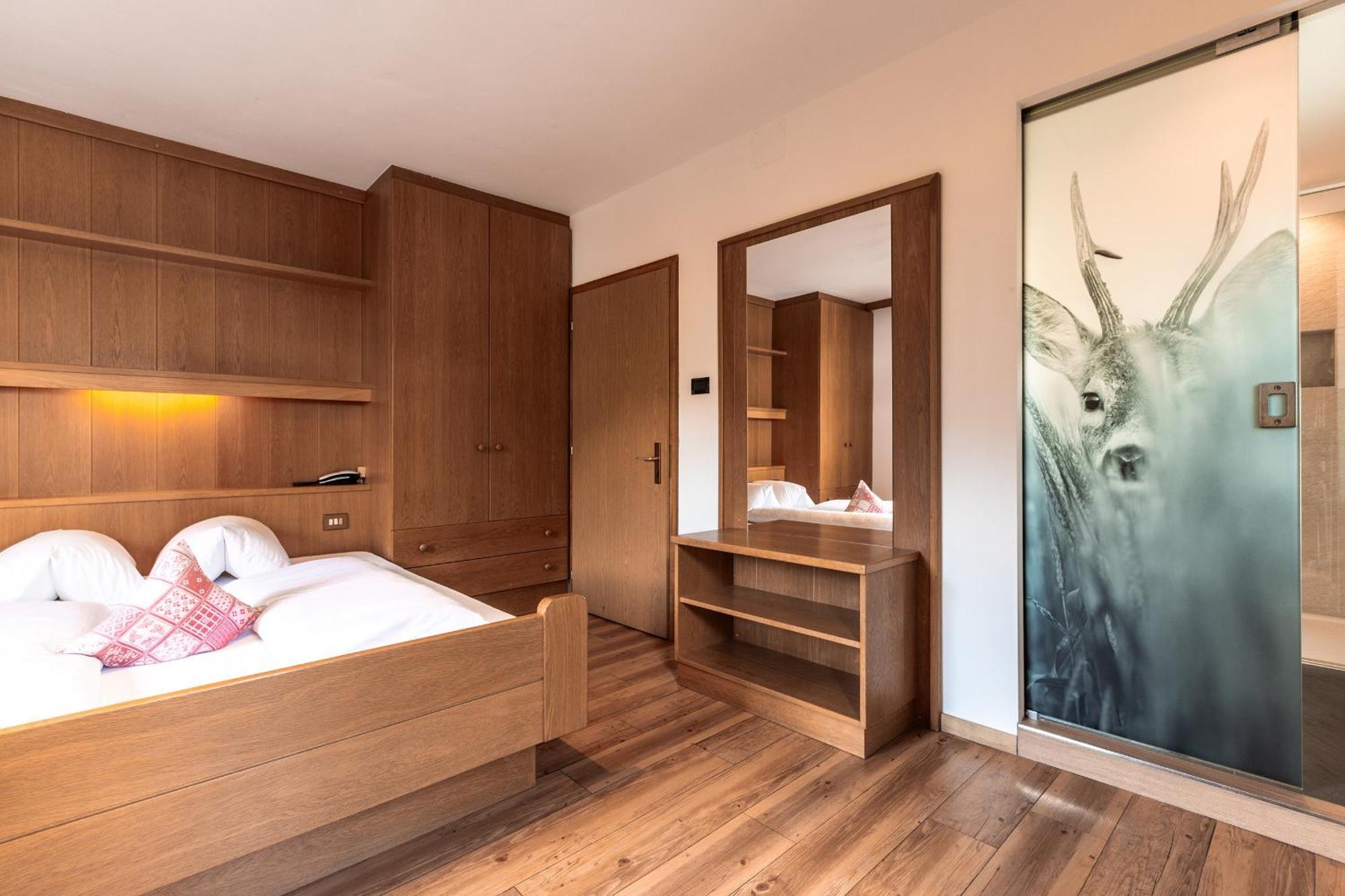 Hotel Zum Loewen - Al Leone Meltina Exteriör bild