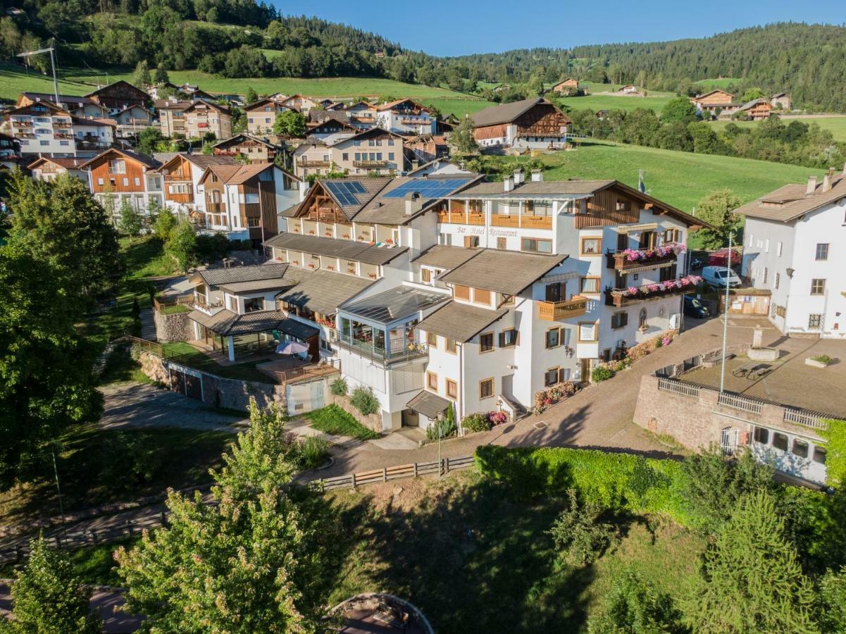 Hotel Zum Loewen - Al Leone Meltina Exteriör bild